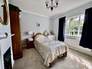 Photo 1- click for photo gallery